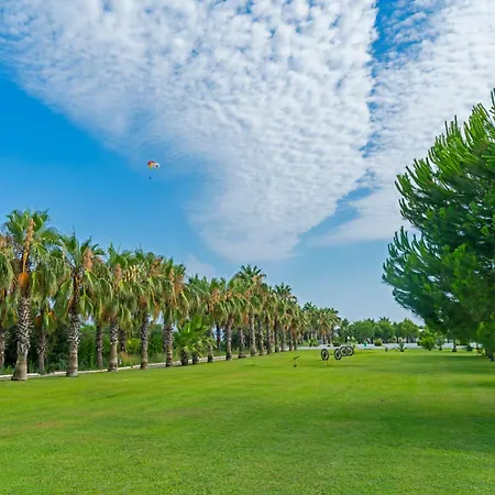 Resort Sural Side